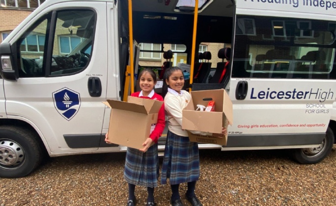 Latest News » Pupils and Parents Contribute to The Oadby Trinity Food Bank Appeal